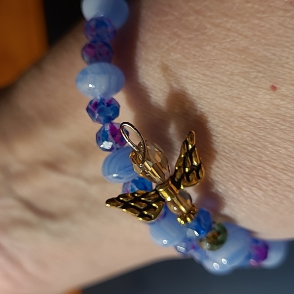 NWOT Blue Ribbon Memory Wired Bracelet - Picture 3 of 4